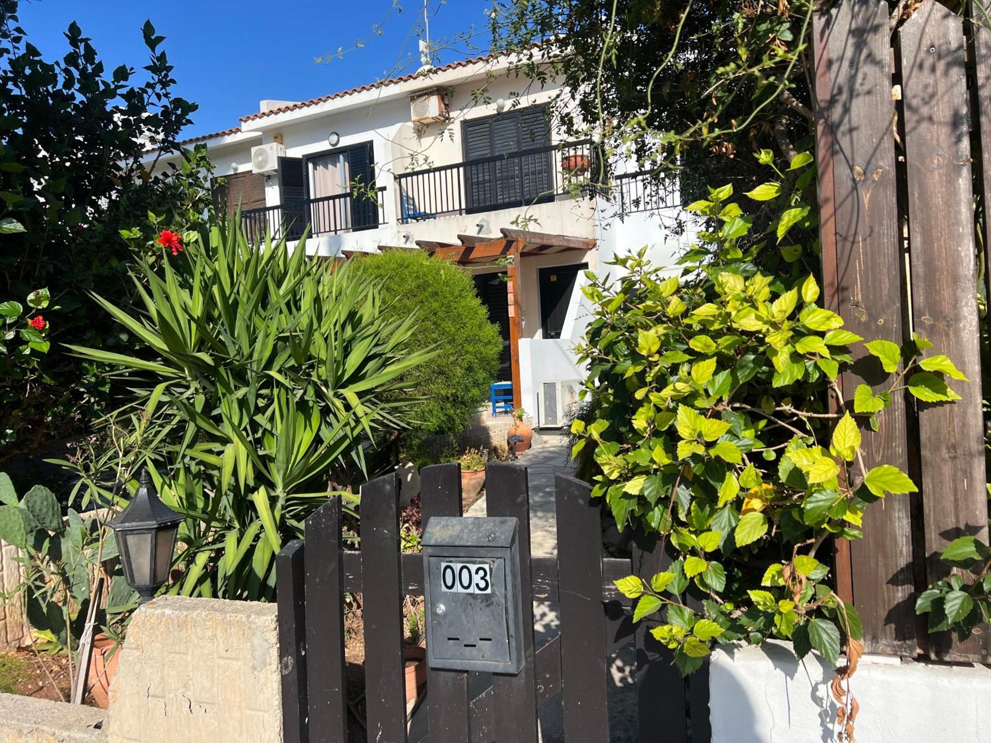 パ フォス Natalia'S Townhouse, Margarita Gardens 003ヴィラ エクステリア 写真